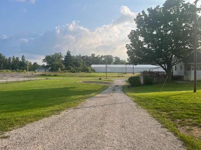 Building Photo - 1322 Emery Xing Rd