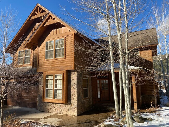 Primary Photo - Spacious and Comfortable Colorado Mountain...