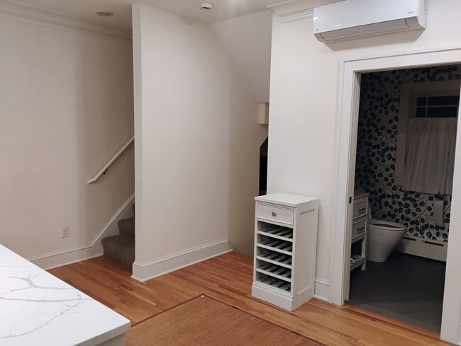 Building Photo - 1218 W 50th St