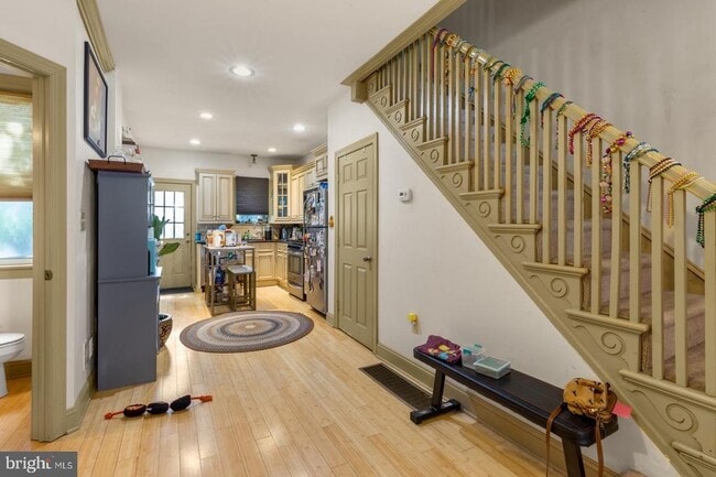 Building Photo - 139 Davis St