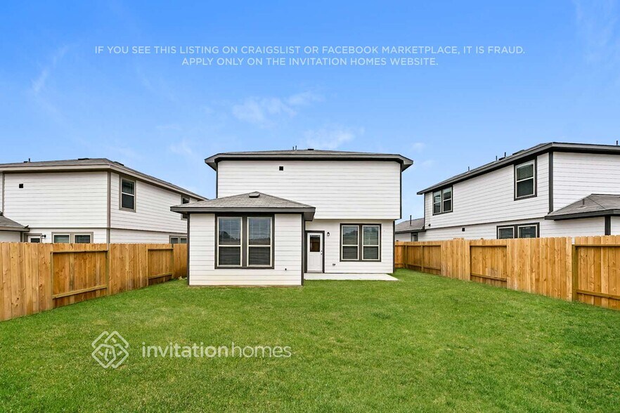 Building Photo - 11679 Descent Dr