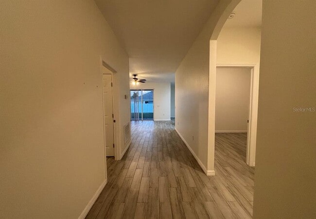 Building Photo - 140 Highland Meadows St