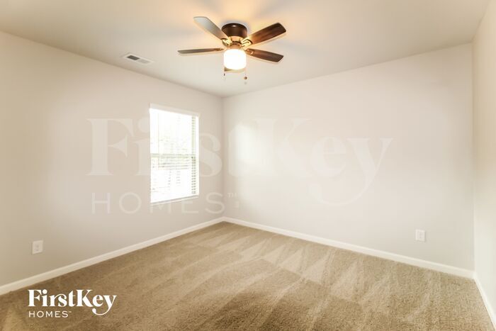 Building Photo - 3890 Lilly Brook Dr