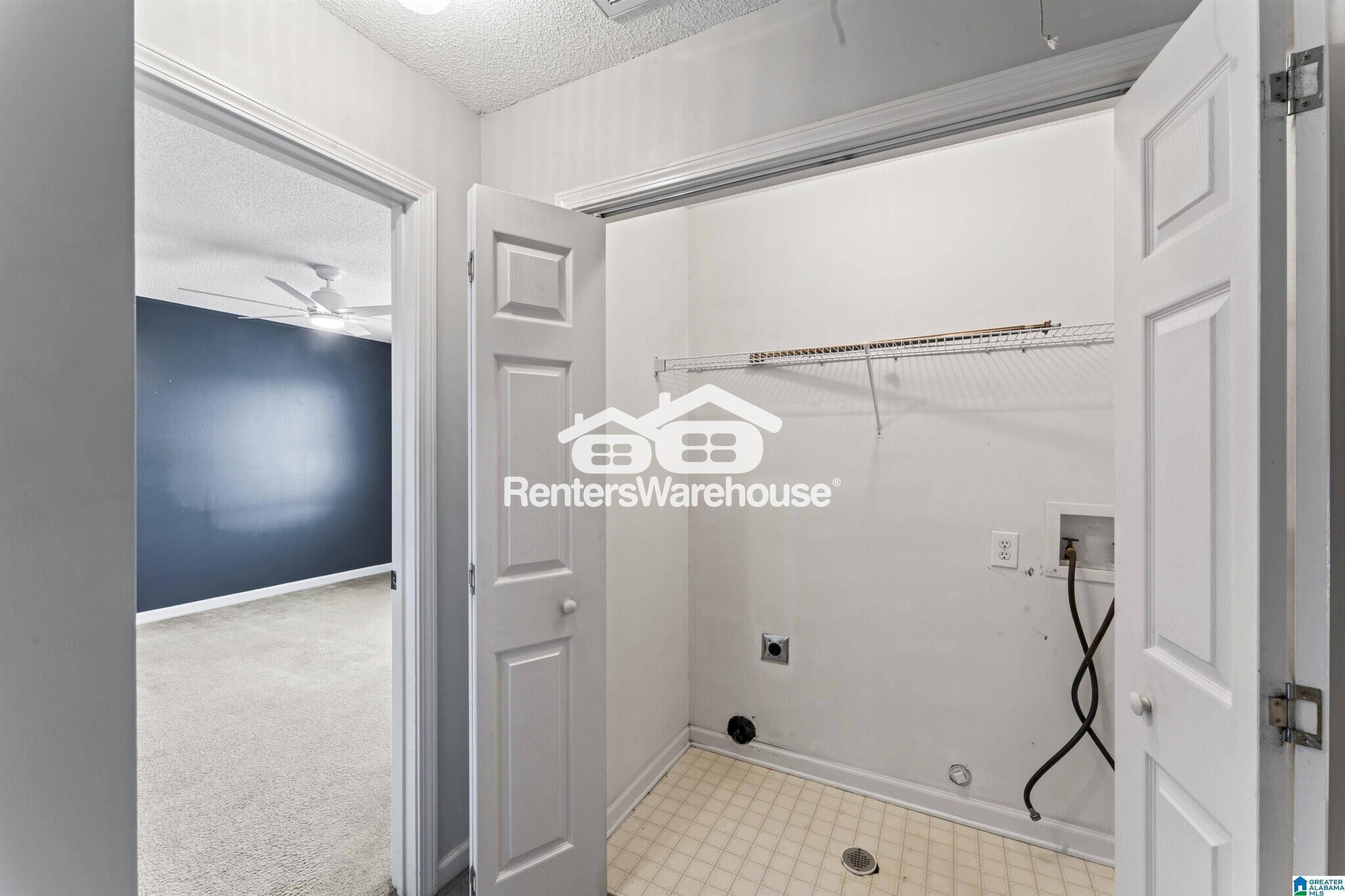 Building Photo - 3042 Wood Cir