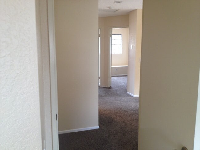 Building Photo - 17135 Cambria Ave