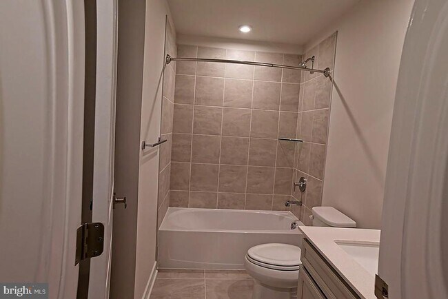 Building Photo - 9390 Tanfield Dr