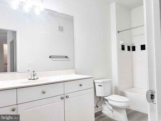 Building Photo - 11305 Aristotle Dr