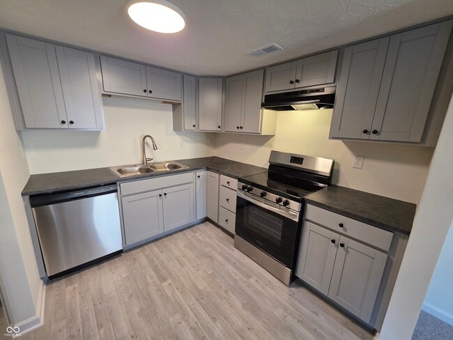 Building Photo - 10207 Penrith Dr