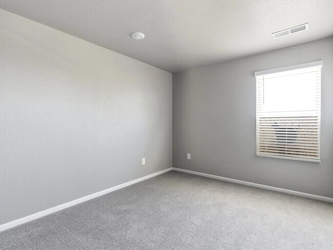 Building Photo - New 3 Bedroom 3 Bath Home Available Now