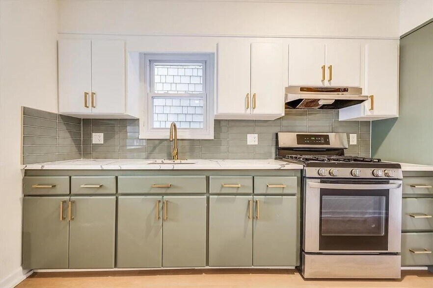 Building Photo - 608 Palisade Ave