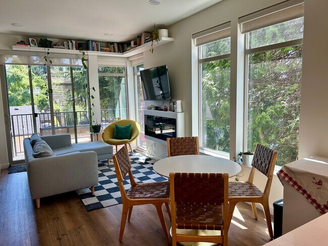 Building Photo - Pinehurst Townhome