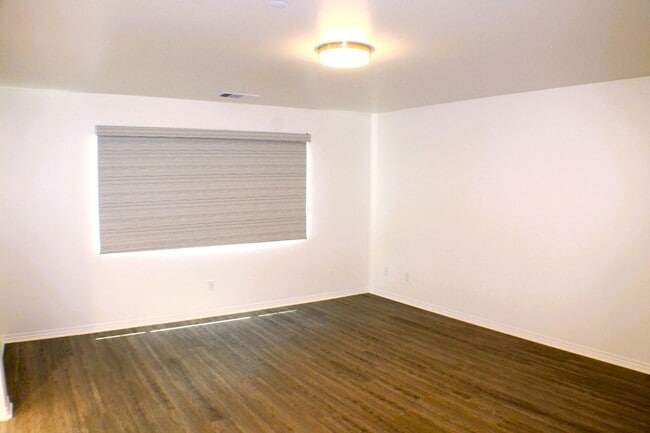 Building Photo - Stunning Redlands Home For Rent