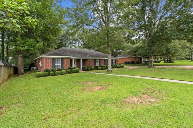 Building Photo - 10020 Silverthorne Ct