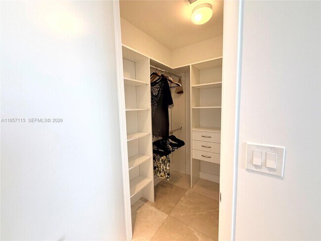 Building Photo - 16001 Collins Ave