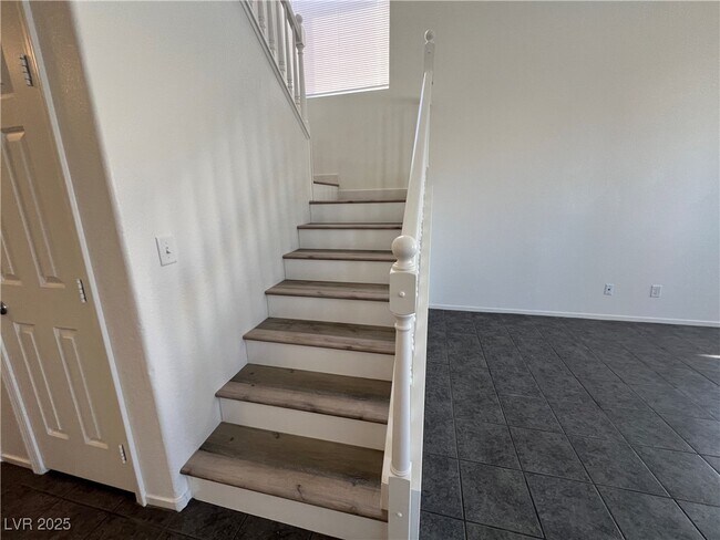 Building Photo - 8104 Hercules Dr