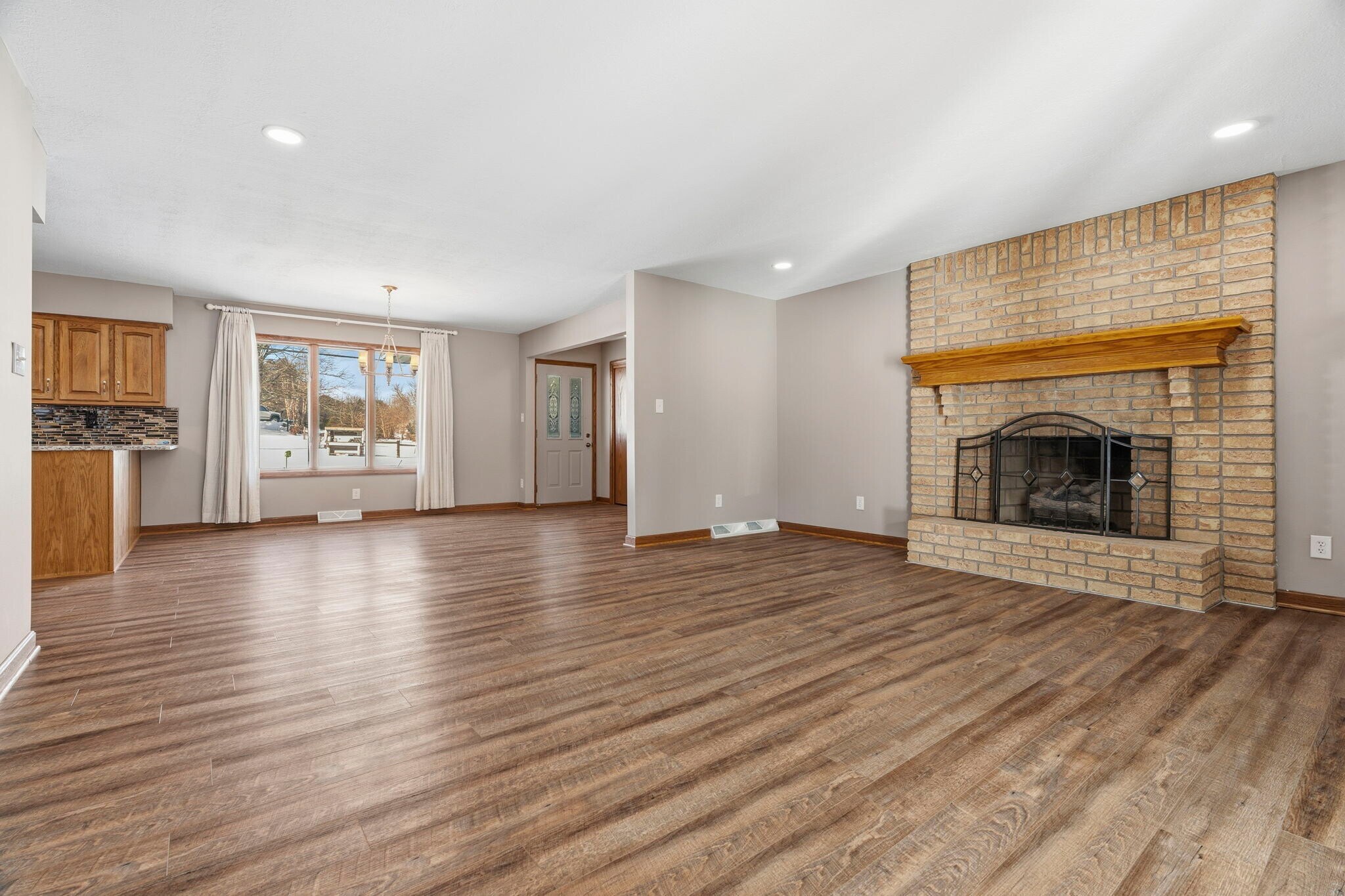 Building Photo - 1914 Raber Rd