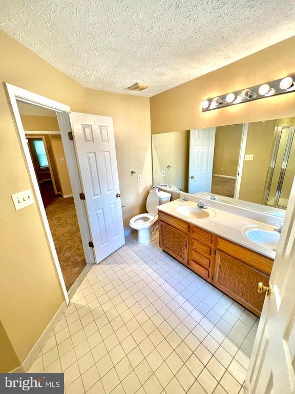Building Photo - 4306 Lord Fairfax Ct