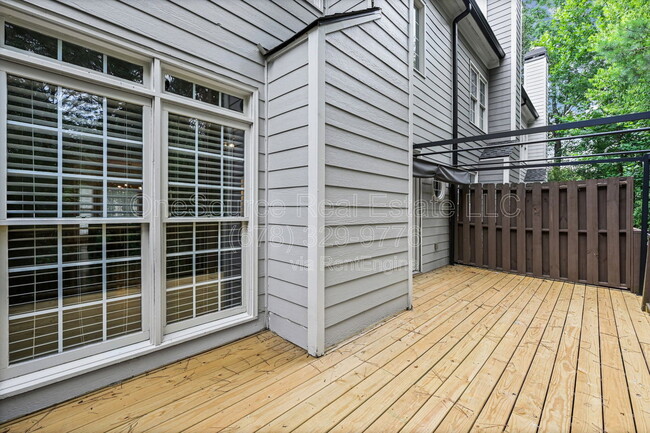 Building Photo - 12030 Stonebrook Cv