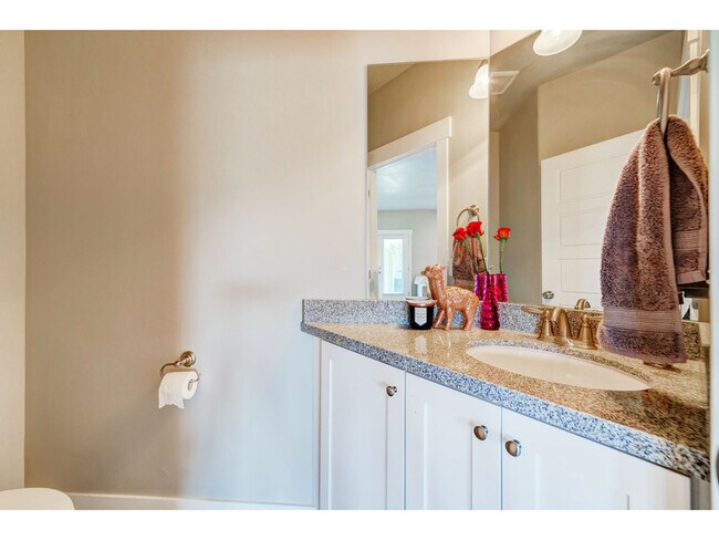 Building Photo - 718 S 1840 W