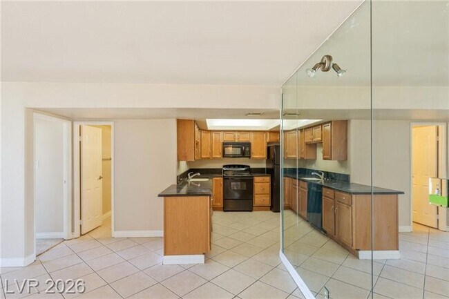 Building Photo - 3930 University Center Dr