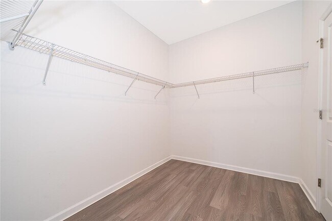 Building Photo - 181 Aces High Ln