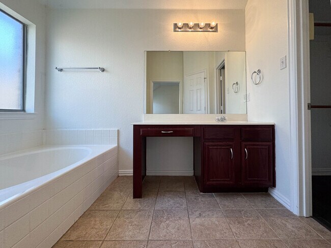 Building Photo - 44 Heron Dr