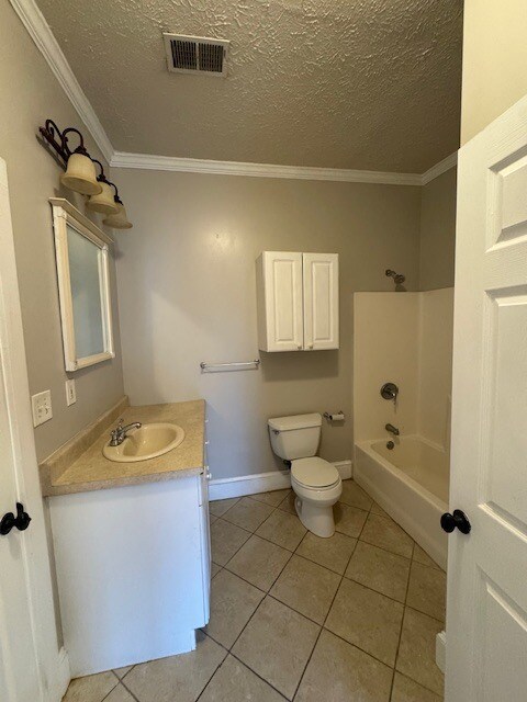 Master suite 1 bathroom - 1327 Parrett St