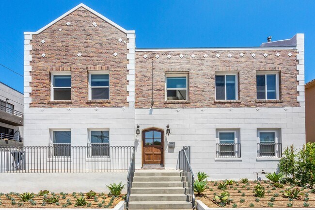 Primary Photo - Boutique apartment located in Koreatown!