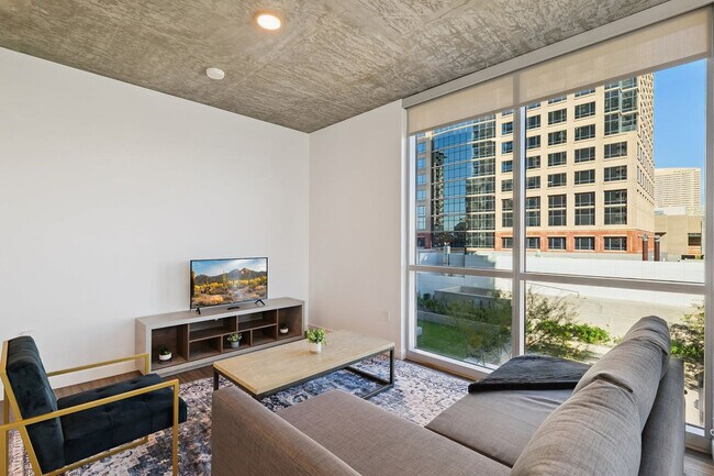 Building Photo - 222 E Jefferson St