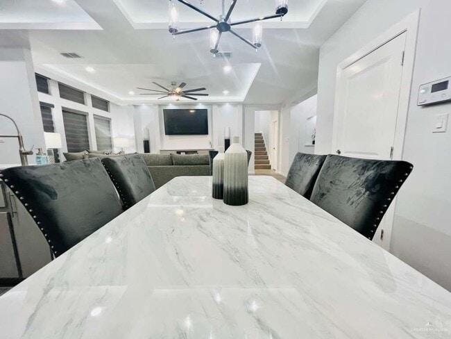 Building Photo - 27 Fir Ave