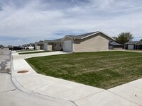 Building Photo - NP Rentals - 2415 W 18th St #6