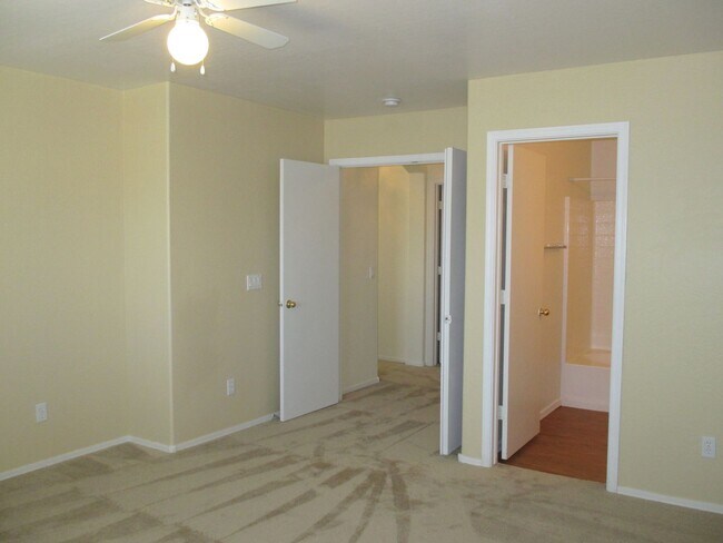 Building Photo - New Listing in Buckeye