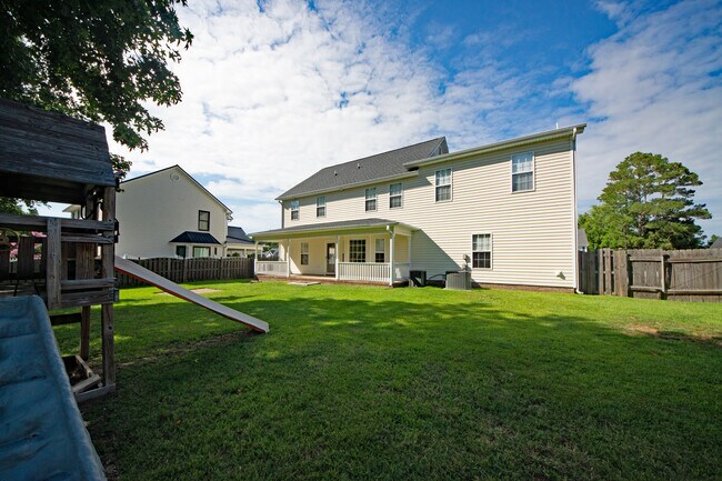 Building Photo - 1112 Huff Dr