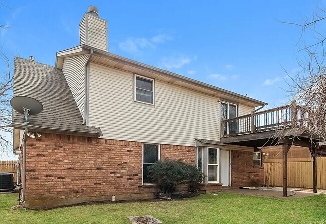 Building Photo - 1517 NE 26th St