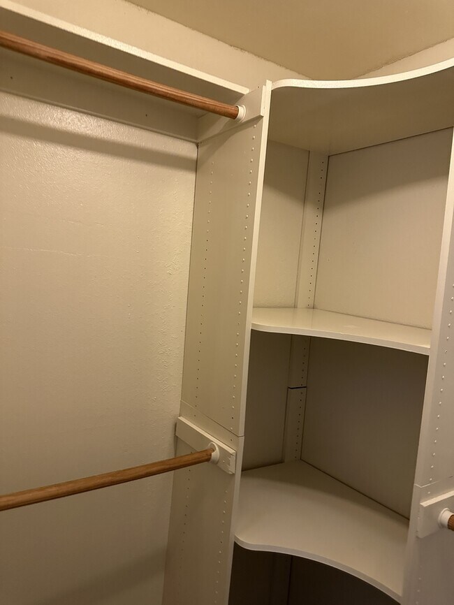 Building Photo - Beautiful Manteca 3 Bedroom Single Story H...