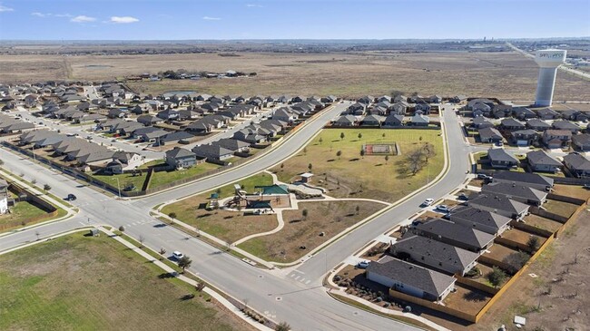 Building Photo - 124 Brody Ln