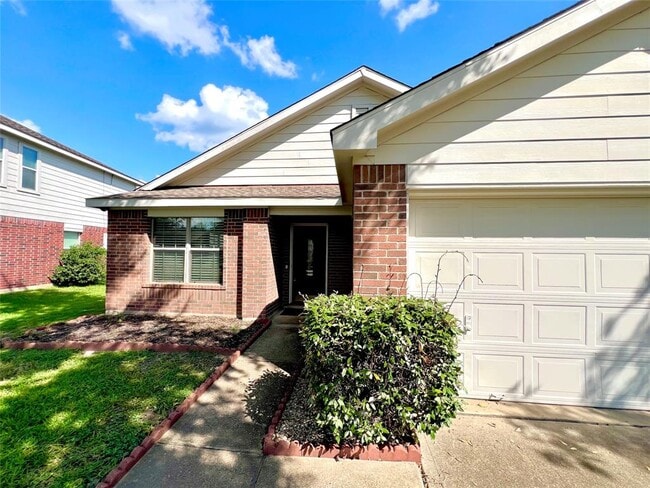 Building Photo - 21235 Bending Green Way