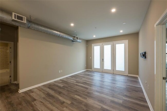 Building Photo - 5300 Peachtree Rd