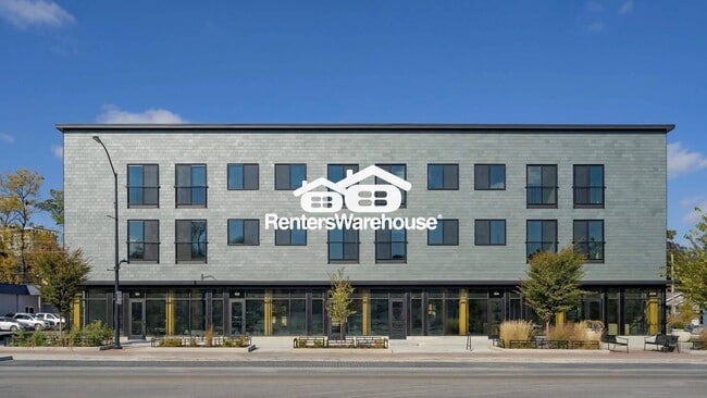 Building Photo - 2701 Ingersoll Ave