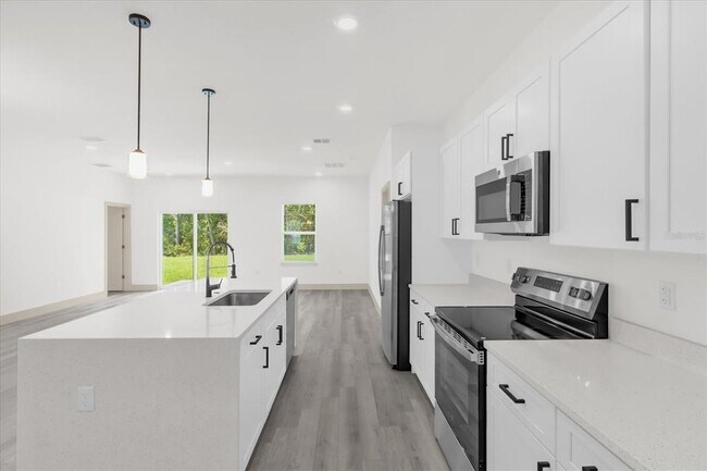 Building Photo - 4717 SW 166th Ln