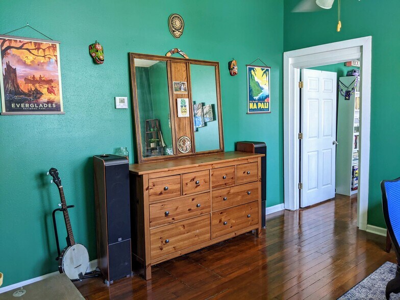 Building Photo - 2812 Dabadie St