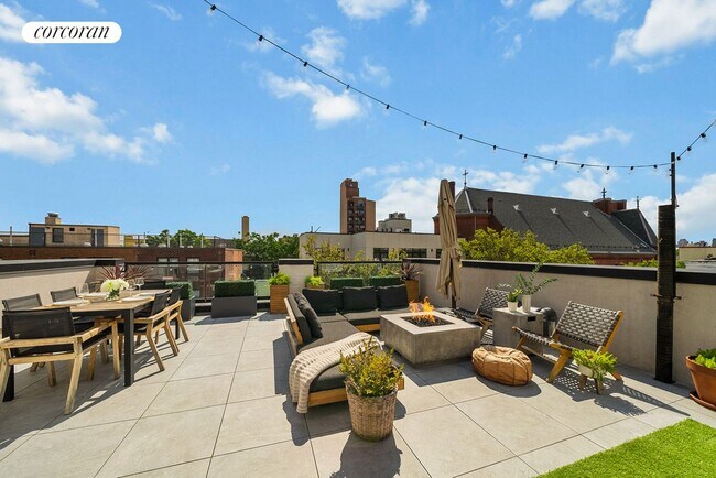 Building Photo - 289 Devoe St