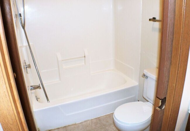 Building Photo - $1,375 | 3 Bedroom, 2.5 Bathroom Town Home...