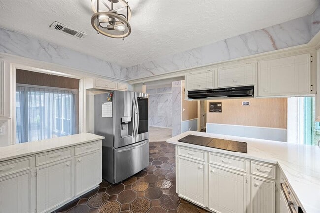 Building Photo - 10703 Cypresswood Dr