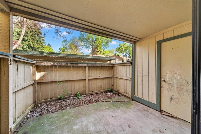 Building Photo - 251 Del Verde Cir