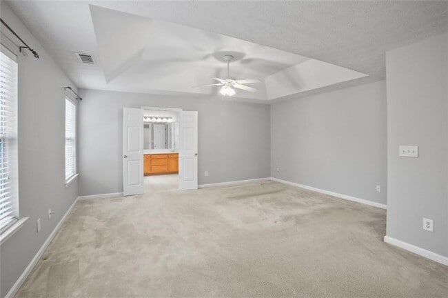 Building Photo - 2643 Whispering Pines Dr SW