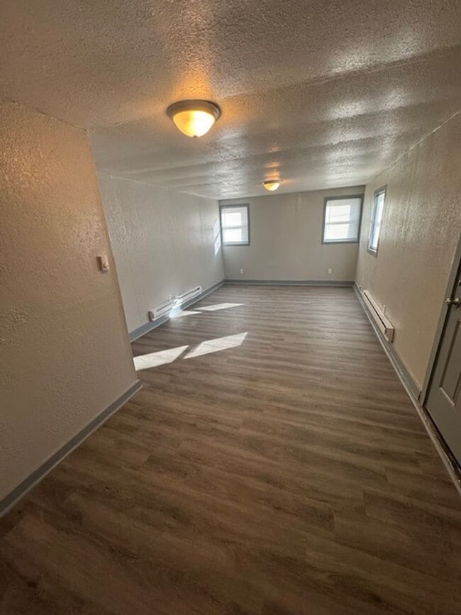 Building Photo - 2203 Rehm Dr