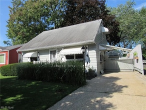 Building Photo - 934 Nevin St