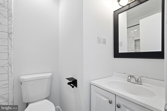 Building Photo - 9178 Laurelwood Ct