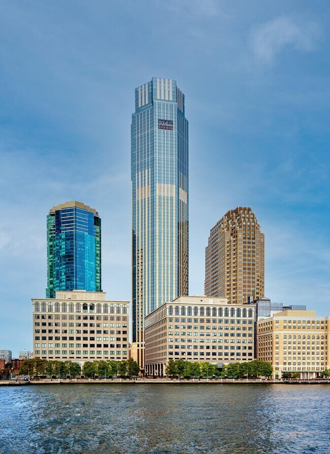 Building Photo - 99 Hudson St